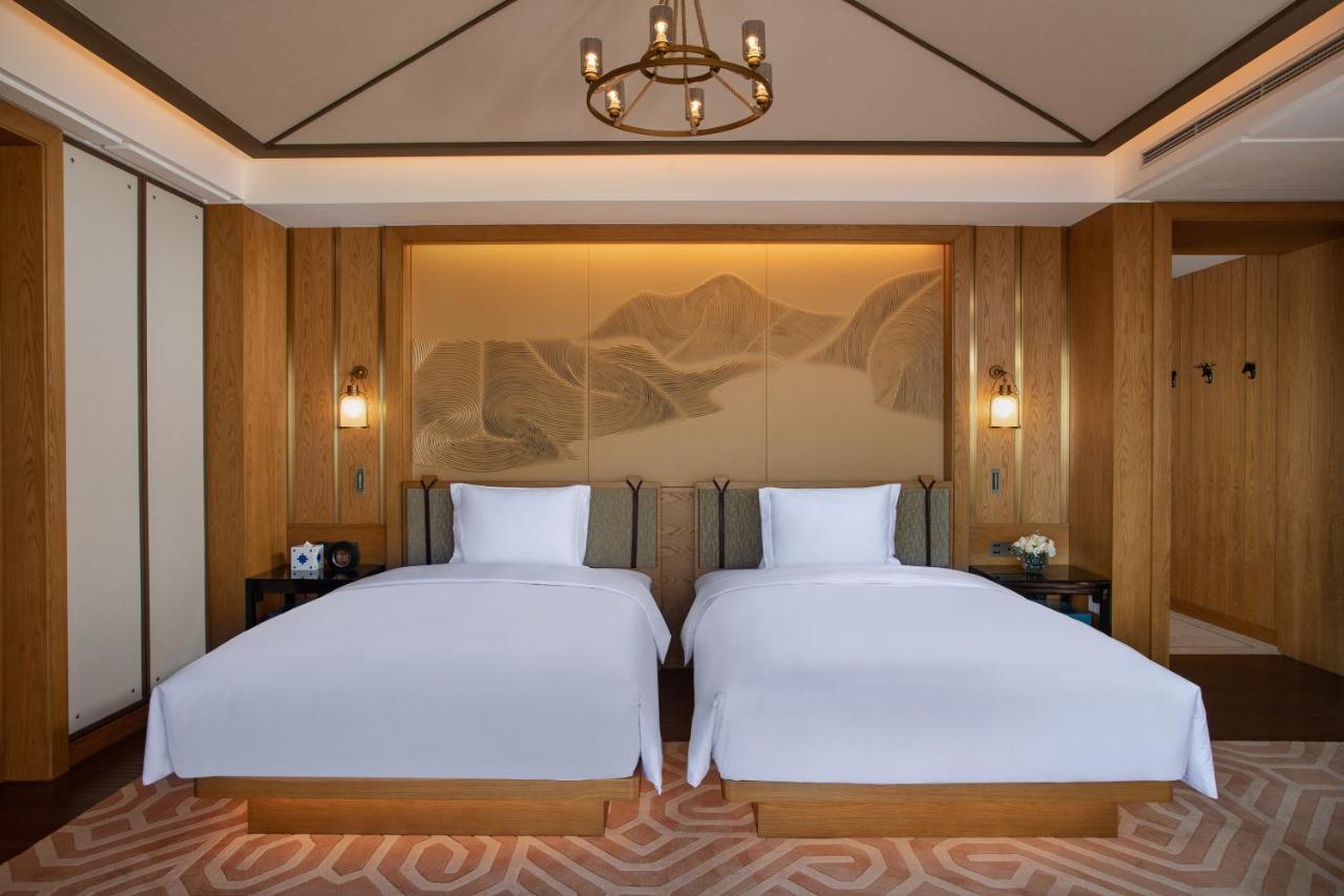 Hotel Indigo Diqing Moonlight City By Ihg Shangri-La Bagian luar foto